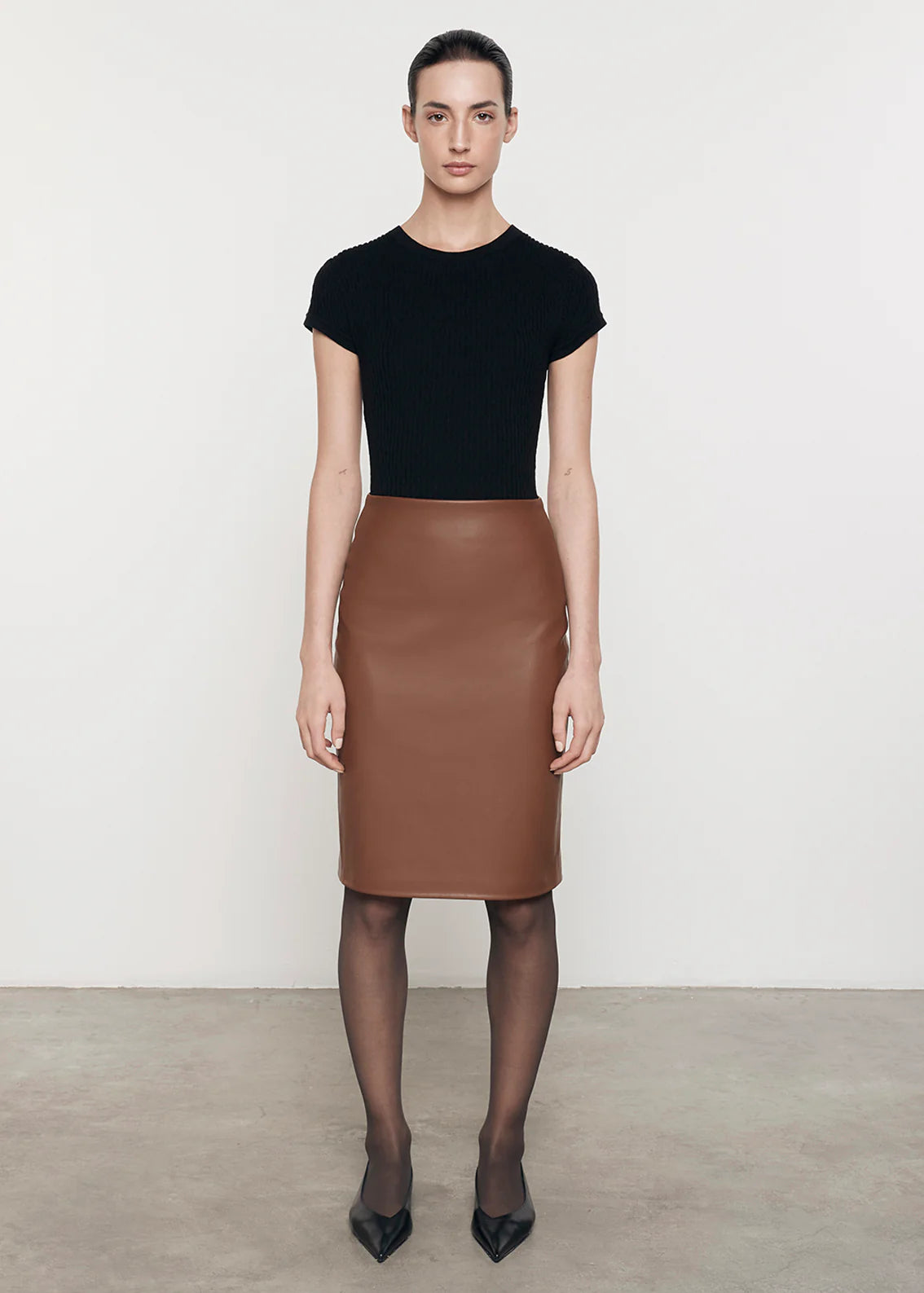 KNEE LENGTH LEATHER SKIRT