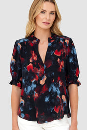 GO SILK GO SOFT SPOKEN SHORT SLEEVE PRINTED BLOUSE | Blackout Floral